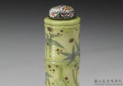 图片[2]-Glass-body painted enamel snuff bottle in the shape of a bamboo section, Yongzheng reign (1723-1735), Qing dynasty-China Archive